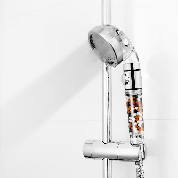 soffione doccia in pietra installato